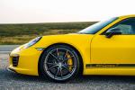 Porsche 911 Carrera T Coupe 2018 года (UK)